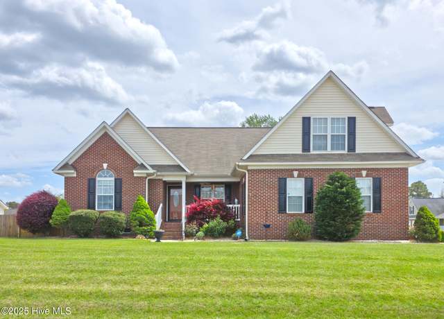 Property at 353 Wood Valley Ln, Raeford, NC 28376, 3 beds, 2 baths