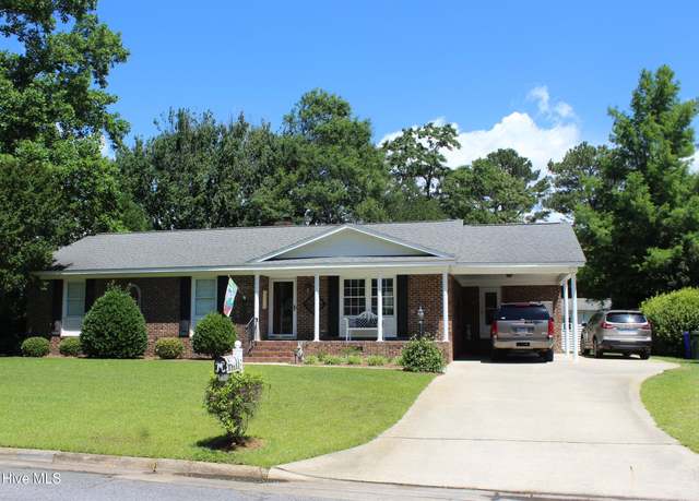 Property at 102 Camellia Ln, Greenville, NC 27858, 4 beds, 3 baths