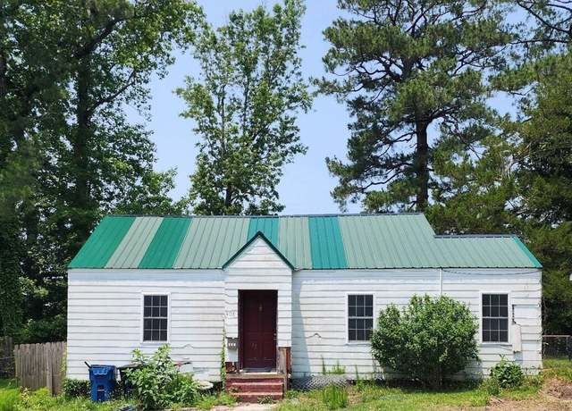 Property at 408 Sherwood Rd, Jacksonville, NC 28540, 3 beds, 2 baths