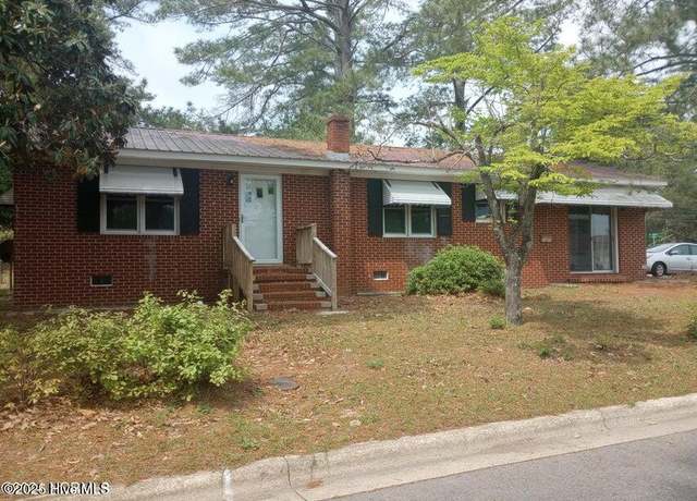 Property at 100 S Haines St, Williamston, NC 27892, 3 beds, 1.5 baths
