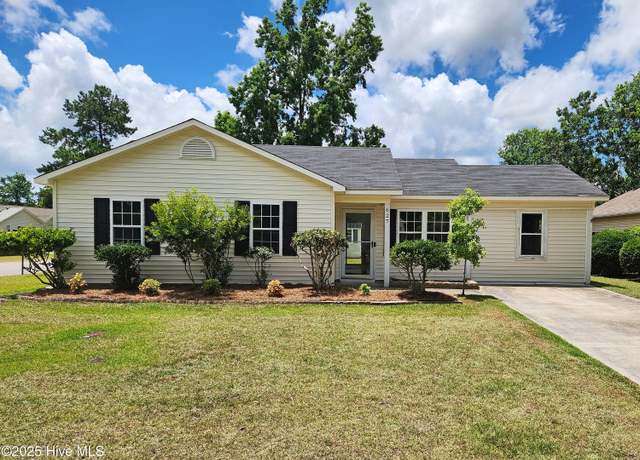 Property at 627 Lanvale Hills Cir, Leland, NC 28451, 3 beds, 2 baths