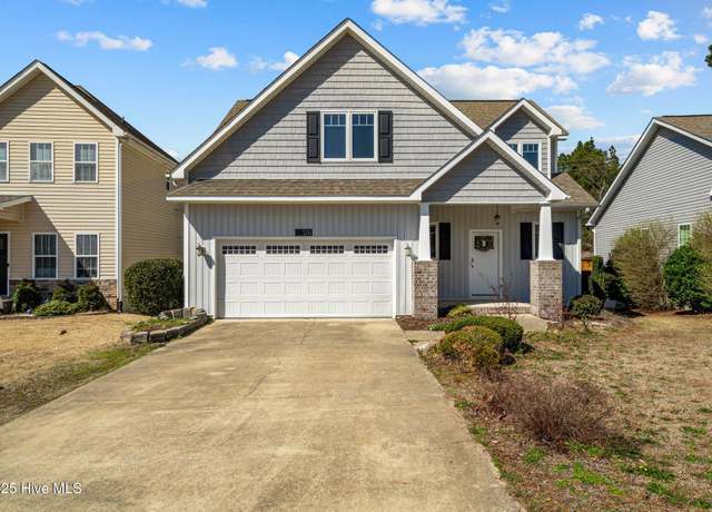 Property at 126 Lightwater Dr, Aberdeen, NC 28315, 4 beds, 2.5 baths