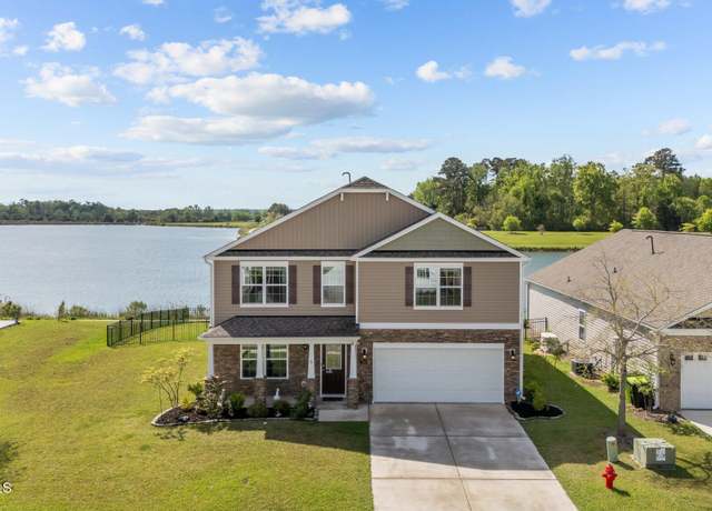 Property at 716 Lake Tyler Dr, New Bern, NC 28560, 4 beds, 2.5 baths