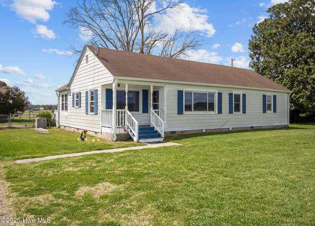 Property at 489 Newport Loop Rd, Newport, NC 28570, 3 beds, 2 baths
