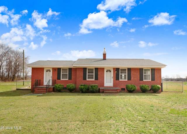 Property at 2305 Old Mt Olive Hwy, Dudley, NC 28333, 2 beds, 1 bath