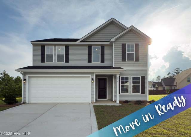 Property at 2145 Purebred Cir, Hope Mills, NC 28348, 4 beds, 2.5 baths