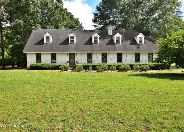 Property at 3781 Flat Rock Dr, Battleboro, NC 27809, 4 beds, 4 baths