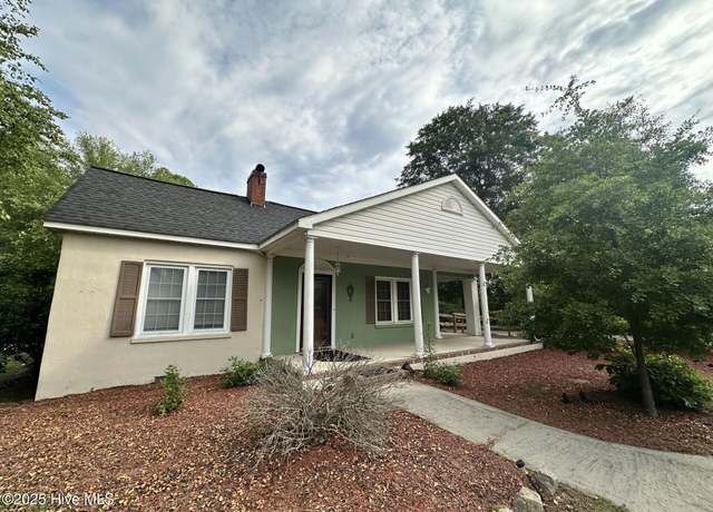 Property at 1005 Whitehall Rd, Whiteville, NC 28472, 2 beds, 2 baths