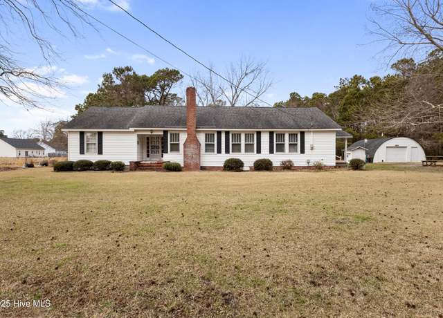 Property at 711 Belt Rd, Hampstead, NC 28443, 2 beds, 2 baths