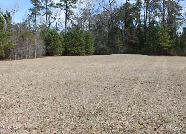 Property at 621 Pecan Ln S, Whiteville, NC 28472
