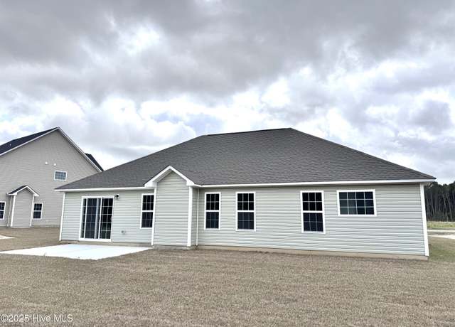 Property at 211 Talton Ests Dr, Pikeville, NC 27863, 3 beds, 2.5 baths
