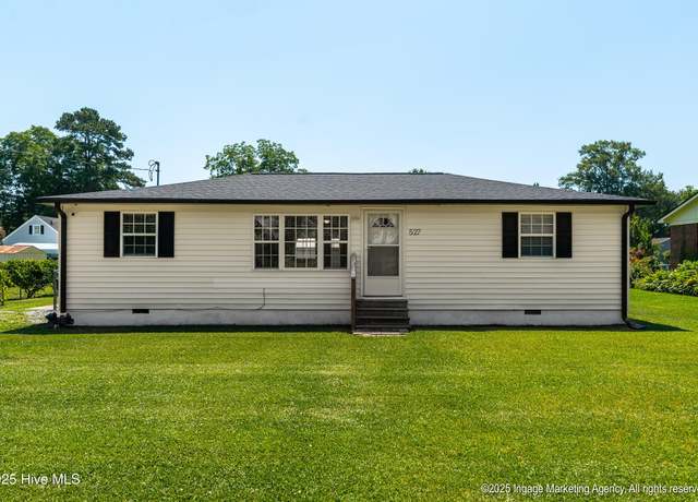 Property at 527 Chicora St, Grimesland, NC 27837, 3 beds, 1 bath