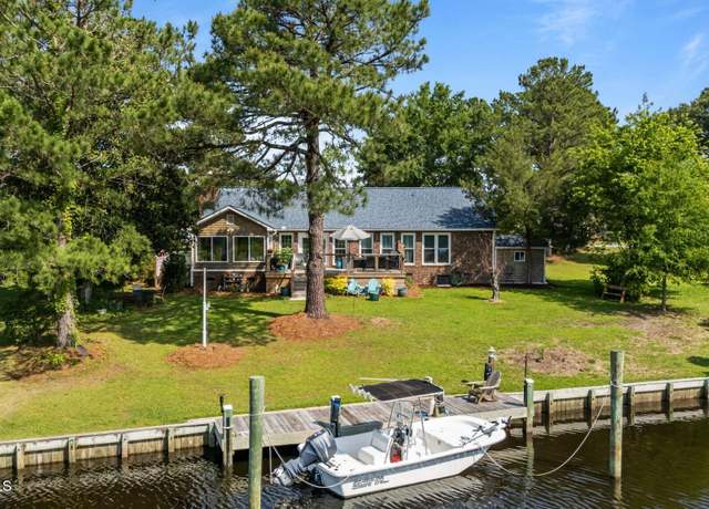 Property at 6008 Cassowary Ln, New Bern, NC 28560, 3 beds, 3 baths
