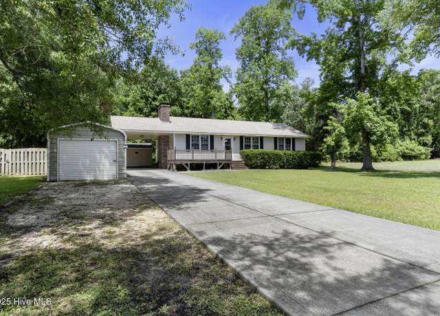 Property at 169 Old Wilmington Rd, Jacksonville, NC 28540, 3 beds, 2 baths