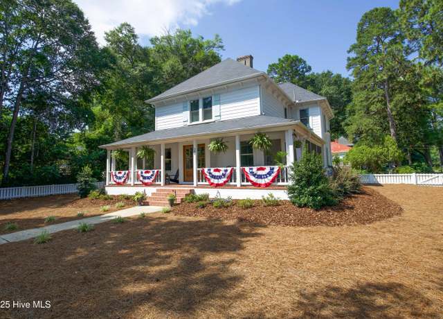 Property at 280 W Connecticut Ave, Southern Pines, NC 28387, 4 beds, 3.5 baths