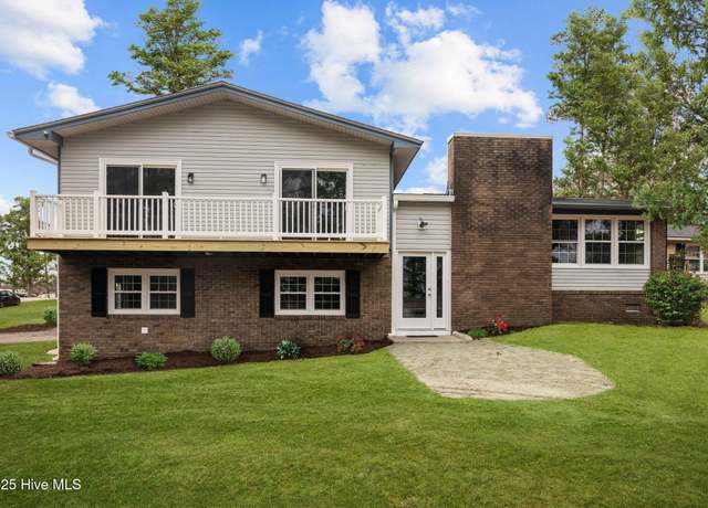 Property at 2131 Neuse Cliffs Cir, New Bern, NC 28560, 3 beds, 3.5 baths
