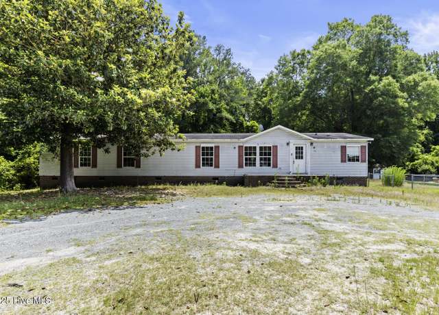 Property at 304 Mullins St, Princeville, NC 27886, 4 beds, 2 baths