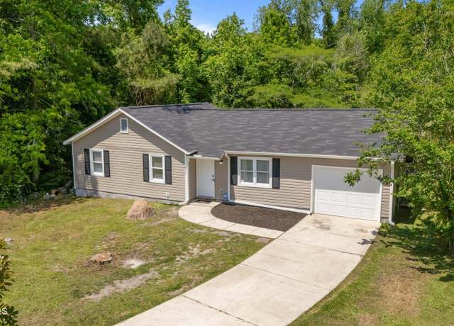 Property at 911 Laurel Ln, Jacksonville, NC 28546, 3 beds, 1.5 baths