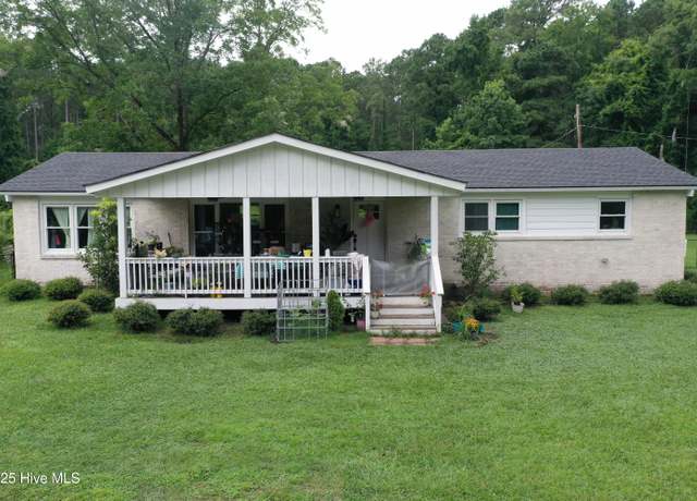 Property at 13290 New Britton Hwy E, Nakina, NC 28455, 3 beds, 2.5 baths
