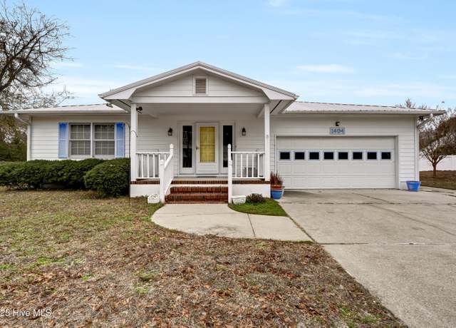 Property at 1404 Kinney Dr, Carolina Beach, NC 28428, 2 beds, 2 baths