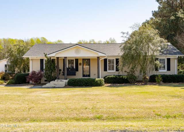 Property at 1851 Odom Rd, Clinton, NC 28328, 4 beds, 3 baths
