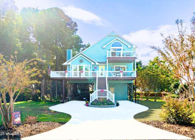 Property at 8713 Emerald Plantation Rd, Emerald Isle, NC 28594, 3 beds, 3 baths