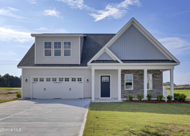 Property at 319 Talbert Dr, Rocky Point, NC 28457, 4 beds, 3.5 baths