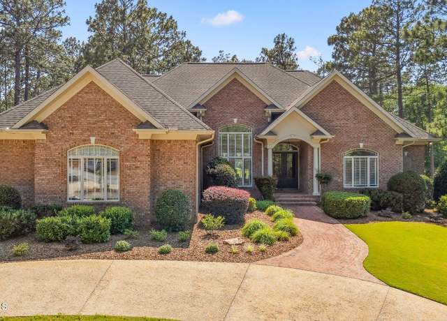 Property at 227 National Dr, Pinehurst, NC 28374, 4 beds, 4.5 baths