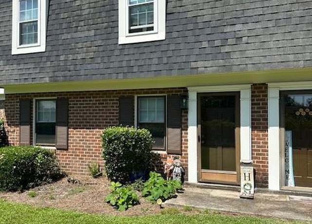 Property at 7 Scott St, Greenville, NC 27858, 3 beds, 2.5 baths