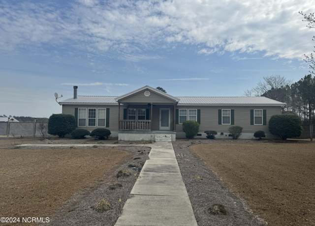 Property at 3506 Whitehall Rd, Whiteville, NC 28472, 4 beds, 2.5 baths