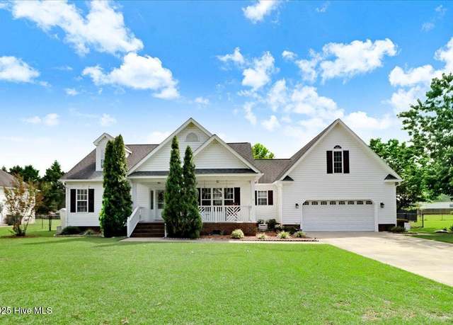 Property at 102 Topaz Ct, Goldsboro, NC 27530, 3 beds, 2.5 baths