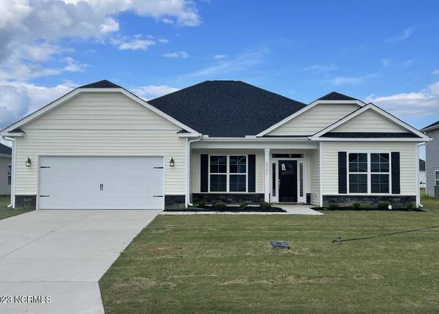 Property at 432 Lemonade Ln, Grimesland, NC 27837, 4 beds, 2.5 baths