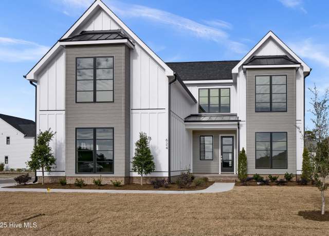 Property at 624 Waterstone Dr, Wilmington, NC 28411, 4 beds, 4 baths