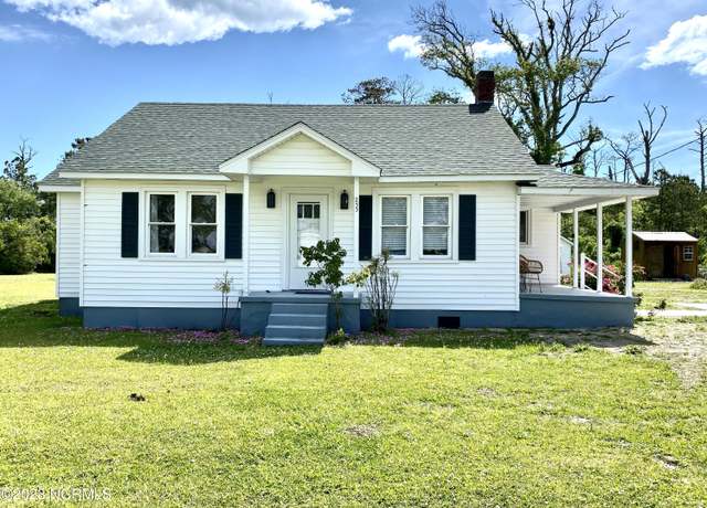 Property at 253 Croaker St, Davis, NC 28524, 3 beds, 2 baths