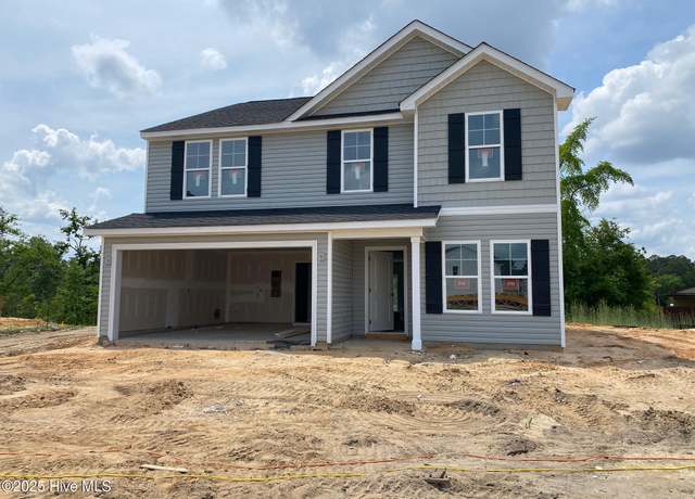 Property at 2149 Purebred Cir, Hope Mills, NC 28348, 4 beds, 2.5 baths