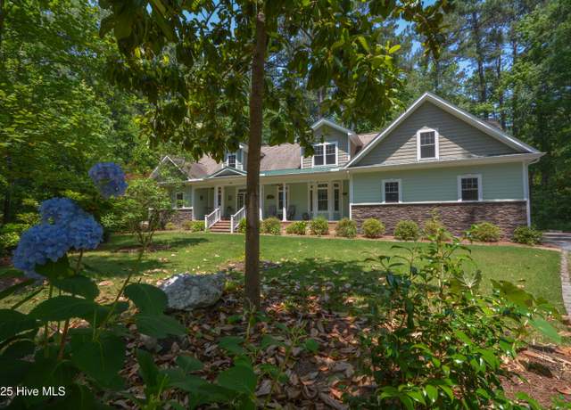 Property at 654 Titmouse Ct, Vass, NC 28394, 4 beds, 3 baths