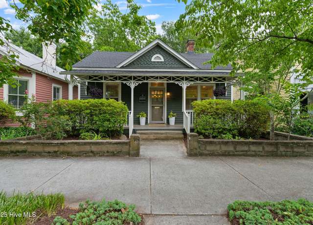 Property at 108 Castle St, Wilmington, NC 28401, 3 beds, 3 baths