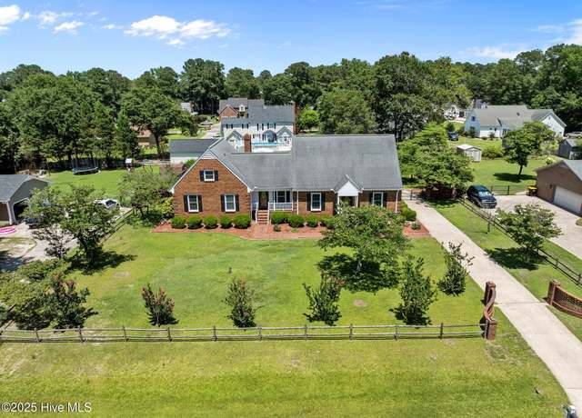 Property at 2673 Stokes Cir, Kinston, NC 28504, 3 beds, 2.5 baths
