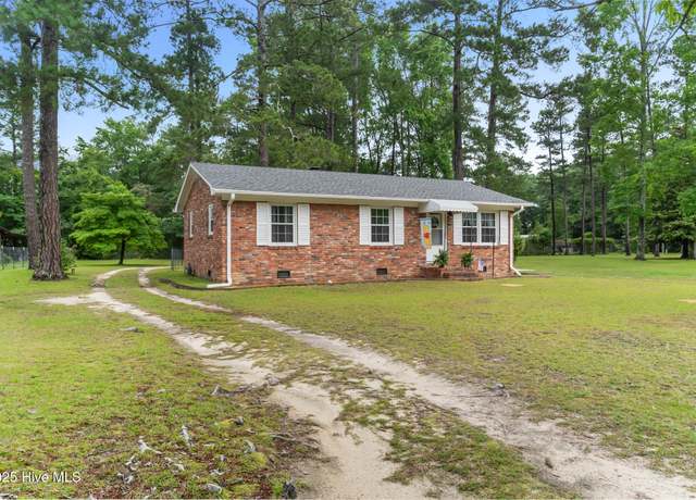 Property at 213 Hilltop Dr, Rockingham, NC 28379, 3 beds, 1 bath