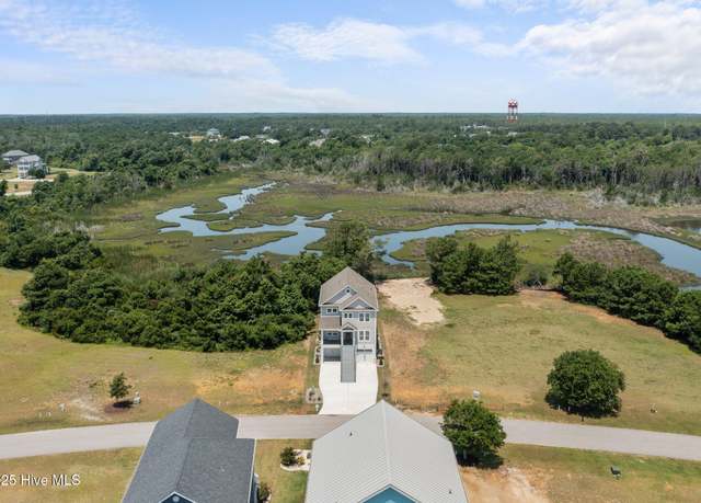 Property at 609 Cannonsgate Dr, Newport, NC 28570, 4 beds, 3.5 baths