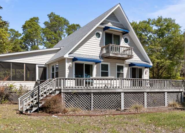 Property at 1224 Kings Landing Rd, Hampstead, NC 28443, 4 beds, 3 baths