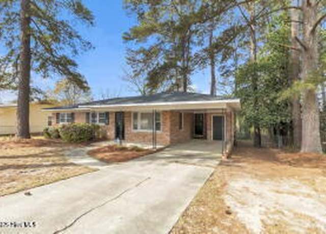 Property at 2134 Biltmore Dr, Fayetteville, NC 28304, 3 beds, 1.5 baths