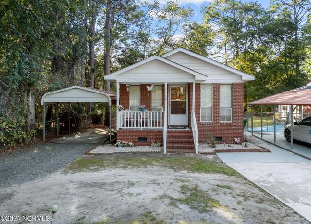 Property at 120 Charter Dr, Wilmington, NC 28403, 3 beds, 2 baths