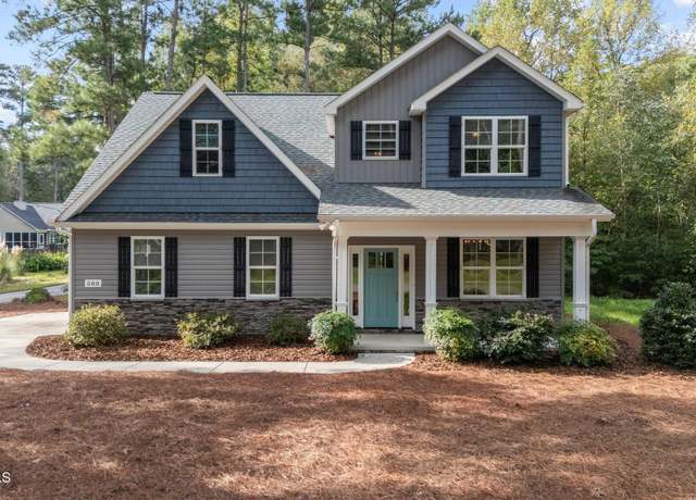Property at 580 Hill Rd, Southern Pines, NC 28387, 4 beds, 2.5 baths
