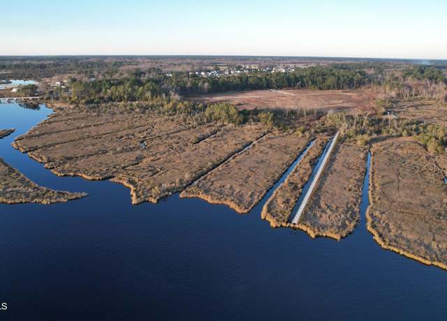 Property at 104 Southern Marsh Way, Stella, NC 28582