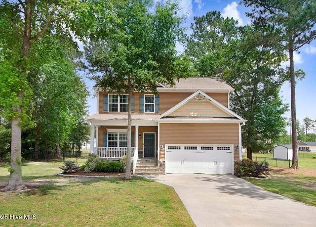 Property at 102 Oak Tree Ln, Goldsboro, NC 27530, 3 beds, 2.5 baths