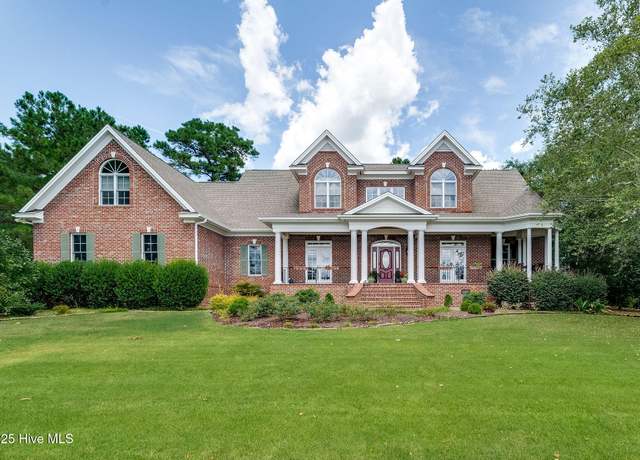 Property at 249 Maple Creek Dr, Wallace, NC 28466, 4 beds, 3.5 baths