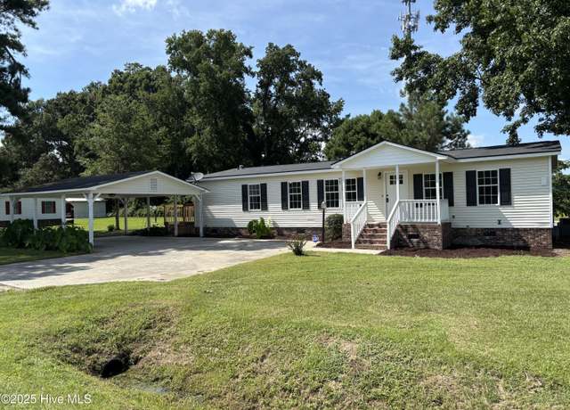 Property at 3895 Taylor Rd, Farmville, NC 27828, 3 beds, 2 baths