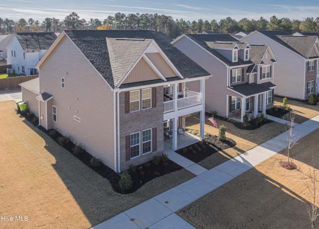 Property at 1021 Yellowwood Aly, New Bern, NC 28562, 4 beds, 2.5 baths