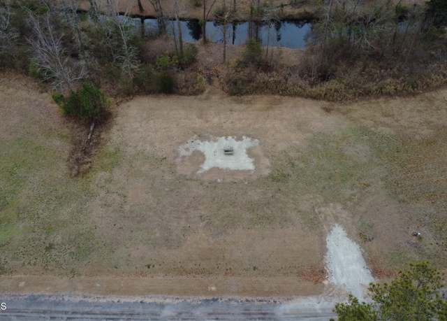 Property at 292 Loggerhead Ct, Washington, NC 27889